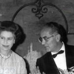 Emilio Colombo, ministro degli Esteri, e la regina Elisabetta II